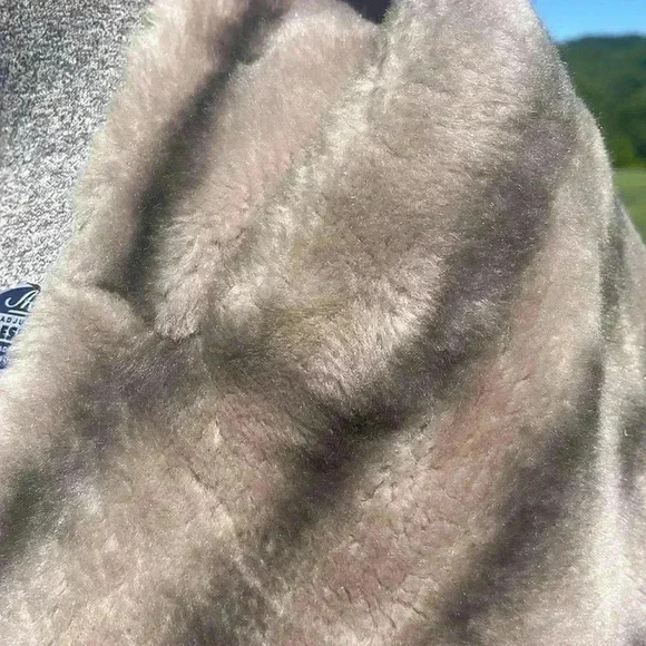 Vintage Sears and Roebuck  company Kerry Brook Woman’s Shawl. Acrylic, fiber. - Picture 2 of 8